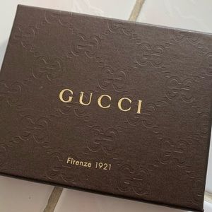 Gucci box